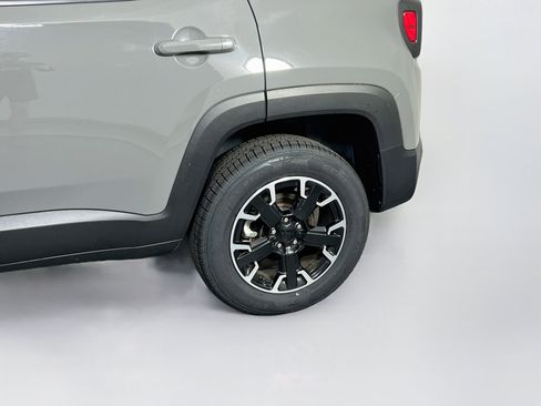 Used 2023 Jeep Renegade Trailhawk w/ Sun/Sound Group AWD/4WD image 30