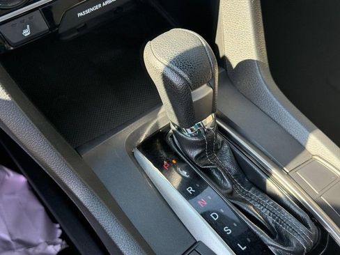 Used 2019 Honda Civic EX image 27