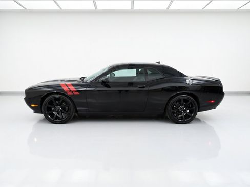 Used 2013 Dodge Challenger R/T RWD image 20