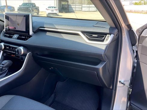 Used 2023 Toyota RAV4 LE image 19