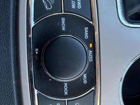 Used 2016 Jeep Grand Cherokee Summit image 20