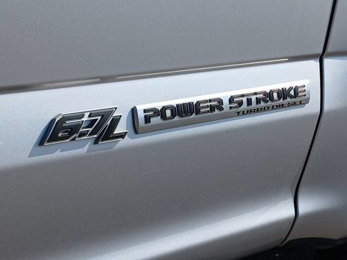 Used 2017 Ford F250 XL w/ Power Equipment Group AWD/4WD image 21