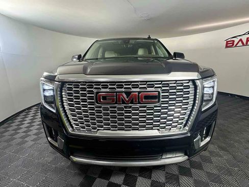 Used 2021 GMC Yukon Denali w/ Denali Premium Package image 11