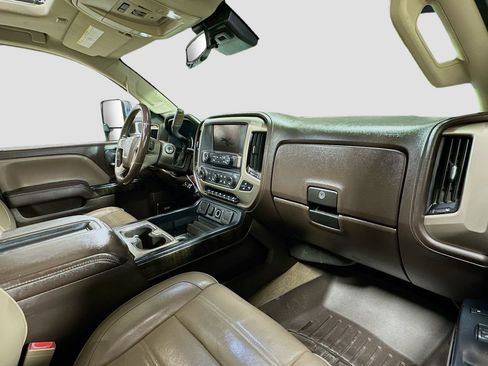 Used 2015 GMC Sierra 3500 Denali w/ Duramax Plus Package image 30