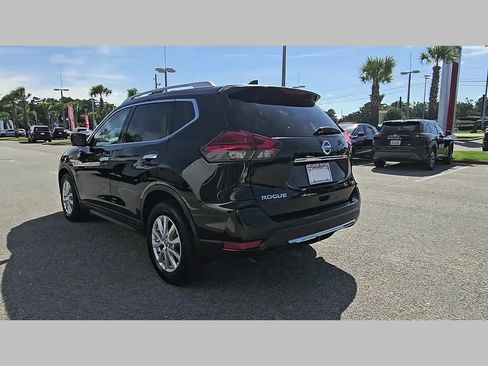 Used 2017 Nissan Rogue SV w/ SV Premium Package FWD image 30