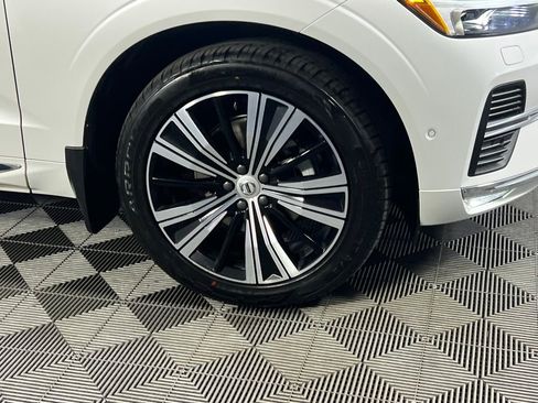Used 2022 Volvo XC60 B5 Inscription w/ Advanced Package image 5