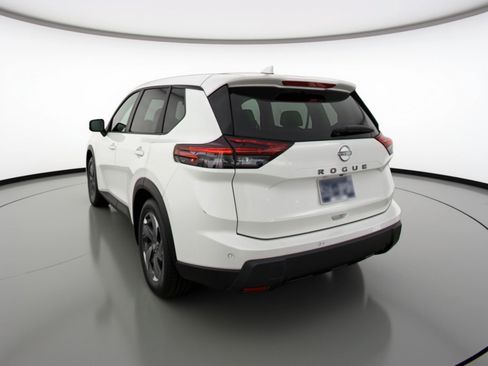 Used 2025 Nissan Rogue SV FWD image 6