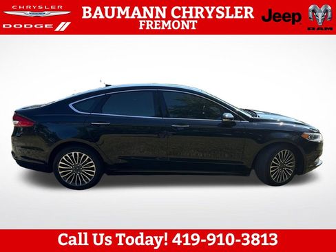 Used 2017 Ford Fusion SE w/ Equipment Group 202A AWD/4WD image 7