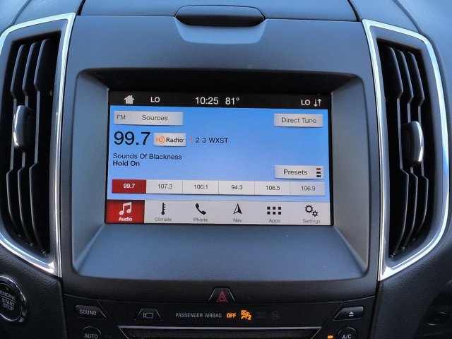 Used 2019 Ford Edge Titanium w/ Equipment Group 301A AWD/4WD image 18