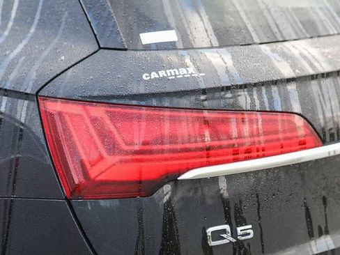 Used 2023 Audi Q5 2.0T Premium w/ Convenience Package image 10