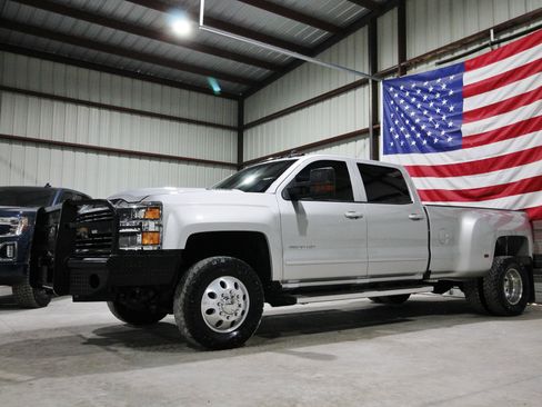 Used 2018 Chevrolet Silverado 3500 LT AWD/4WD image 1