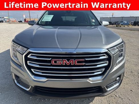 Used 2023 GMC Terrain SLT image 11