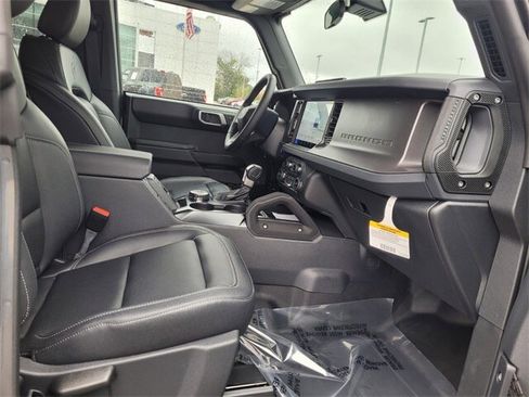 New 2025 Ford Bronco Badlands image 13