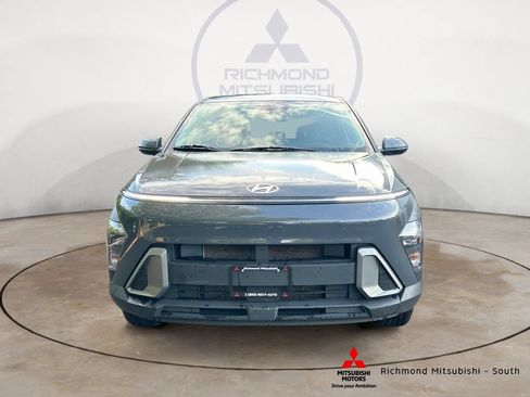 Used 2024 Hyundai Kona SE AWD/4WD image 8