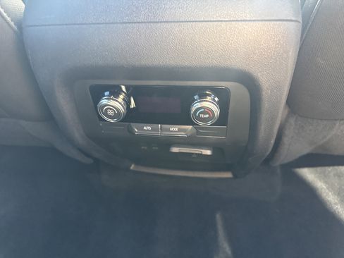 Used 2025 GMC Acadia Elevation image 14