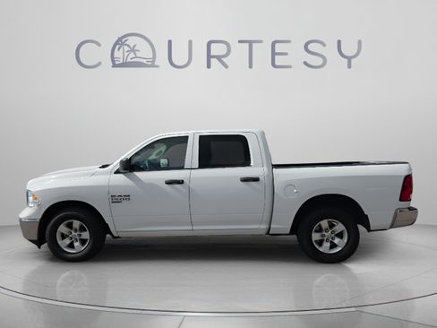 Used 2022 RAM 1500 Classic SLT RWD image 2
