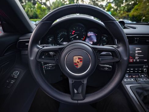 Used 2019 Porsche 911 Speedster RWD image 22