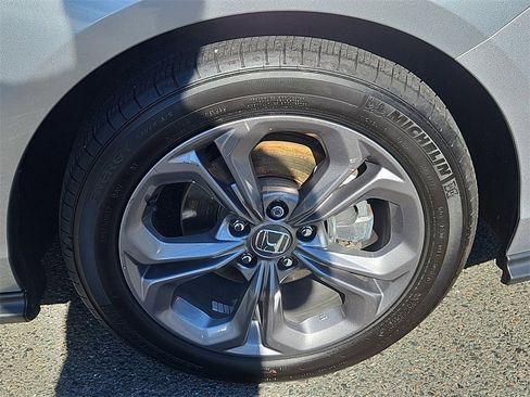 Certified 2024 Honda Accord EX image 9