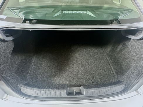 Used 2024 Volkswagen Jetta SE image 27