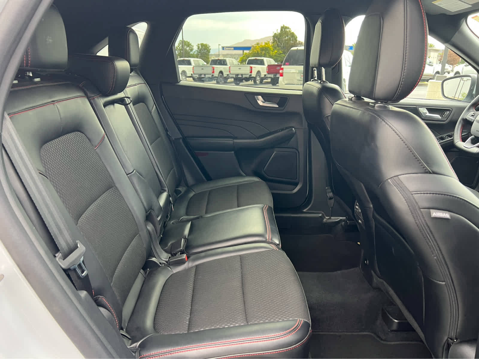 Used 2025 Ford Escape ST-Line Select AWD/4WD image 25
