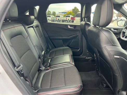 Used 2025 Ford Escape ST-Line Select AWD/4WD image 25