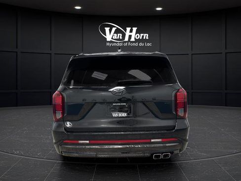 Used 2024 Hyundai Palisade Calligraphy image 4