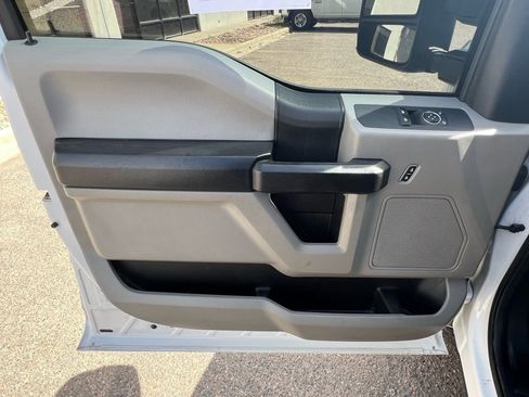 Used 2018 Ford F250 XL w/ Power Equipment Group RWD image 17