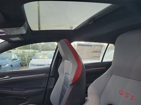 New 2026 Volkswagen GTI SE image 8