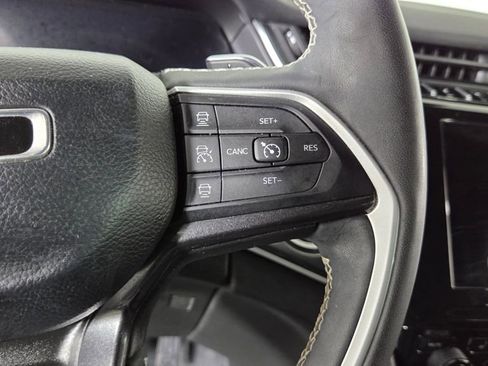 Used 2023 Jeep Grand Cherokee Altitude image 19