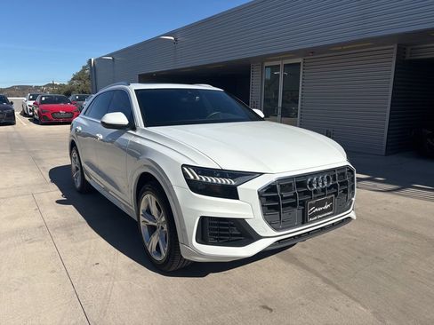 Used 2022 Audi Q8 Premium Plus image 3