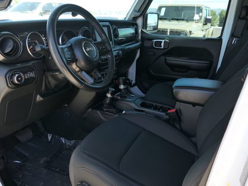 Used 2021 Jeep Wrangler Unlimited Sport AWD/4WD image 12