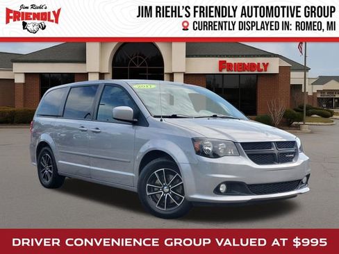 Used 2017 Dodge Grand Caravan SXT w/ Driver Convenience Group FWD image 1
