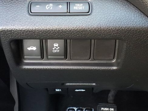 Used 2016 Nissan Altima 2.5 SR FWD image 19