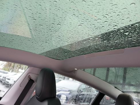 Used 2024 Tesla Model 3 Standard Range image 22