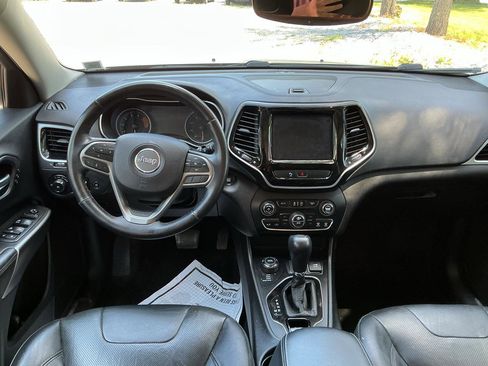 Used 2019 Jeep Cherokee Limited AWD/4WD image 15