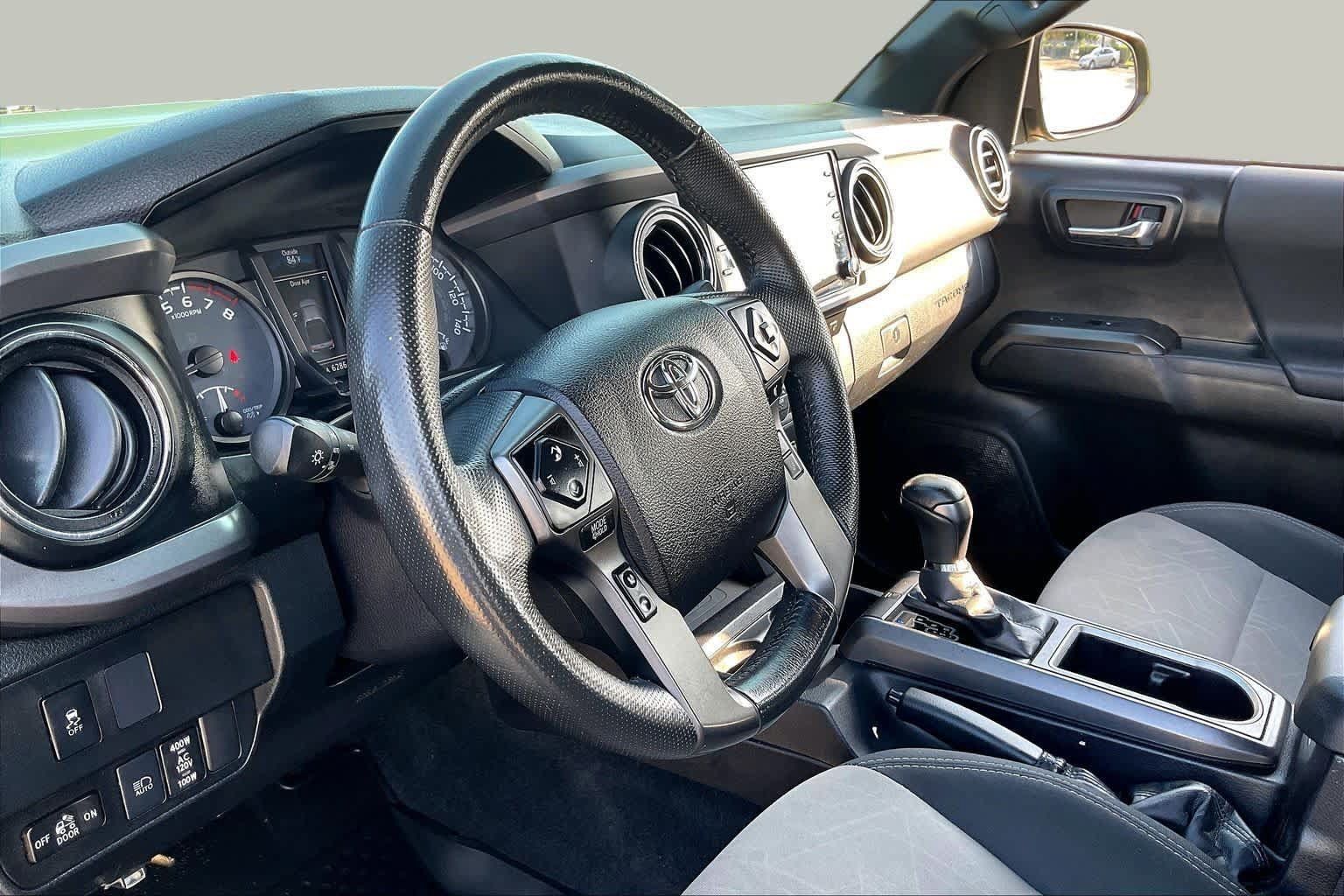 Used 2021 Toyota Tacoma TRD Sport w/ Technology Package RWD image 18