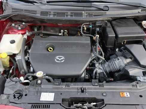 Used 2012 MAZDA MAZDA5 Touring w/ Moonroof & Audio Pkg image 27