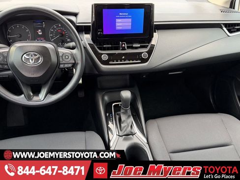 Certified 2025 Toyota Corolla LE image 17