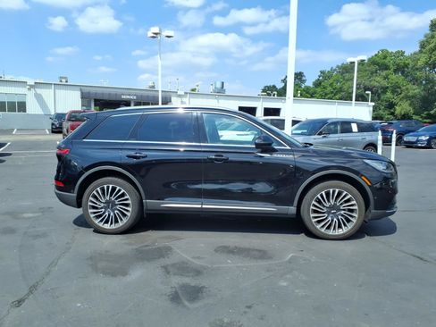 Used 2022 Lincoln Corsair Reserve w/ Towing Package AWD/4WD image 8