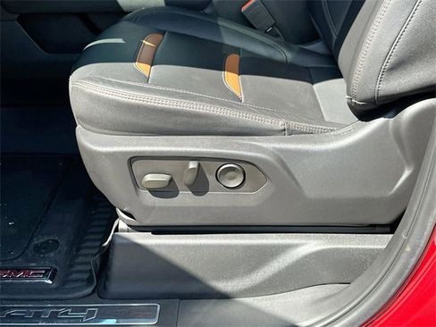 Used 2024 GMC Sierra 2500 AT4 w/ AT4 Premium Plus Package image 17