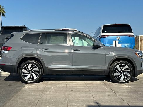 New 2026 Volkswagen Atlas SE image 4