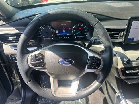 Used 2023 Ford Explorer XLT w/ Equipment Group 202A AWD/4WD image 11