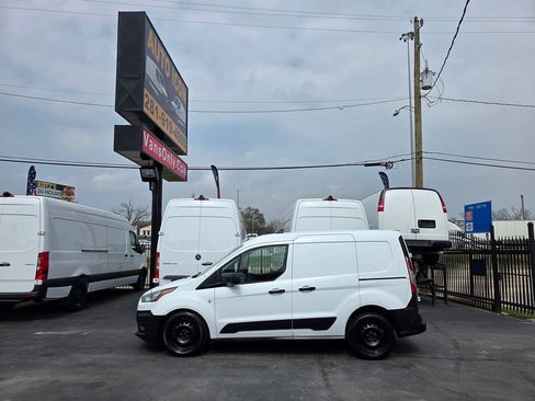 Used 2022 Ford Transit Connect XL FWD image 4