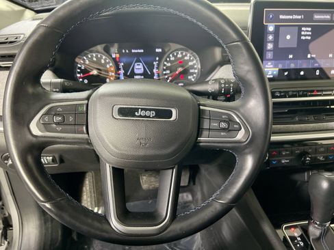 Used 2022 Jeep Compass Latitude w/ Convenience Group AWD/4WD image 11