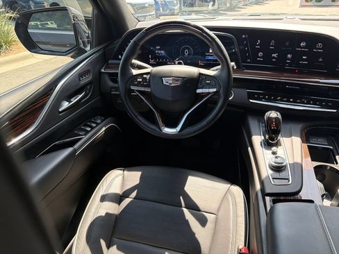 Used 2023 Cadillac Escalade ESV Premium Luxury RWD image 33