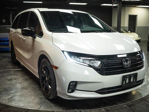 Used 2024 Honda Odyssey Sport image 5