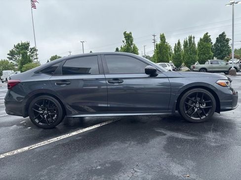 Used 2025 Honda Civic Sport image 4