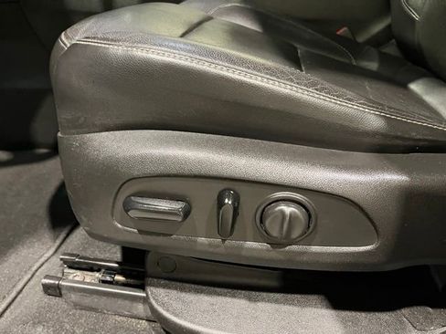 Used 2017 GMC Acadia SLT AWD/4WD image 17