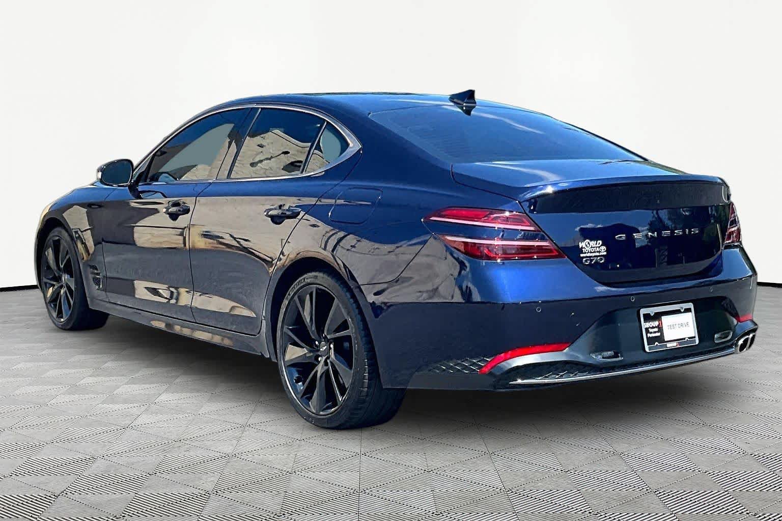 Used 2023 Genesis G70 2.0T w/ Sport Prestige Package RWD image 12