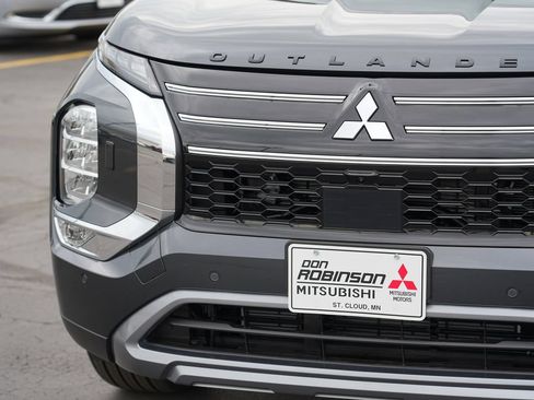 New 2026 Mitsubishi Outlander SE AWD/4WD image 9